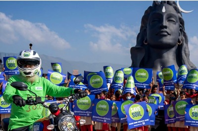 Save Soil Movement: Sadhguru Leaves Isha Yoga Center to Begin 30,000-km Lone Motorcycle Journey from UK