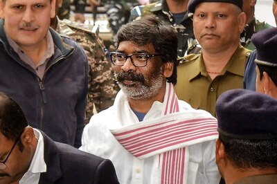 Hemant Soren 'Lands' in Fresh Trouble as ED Takes Another Accused in Custody, Reveals New Evidence