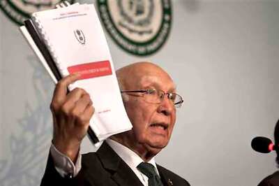 Pakistan calls off NSA-level talks with India, says Kashmir must be on agenda