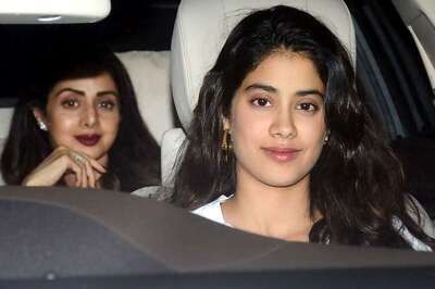 On Sridevi’s Birth Anniversary, Janhvi Shares Throwback Photo With Her & Dad Boney Kapoor