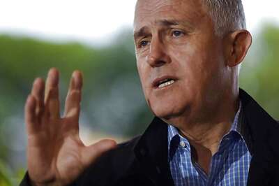 Australia Votes to Elect New Government; Turnbull, Shorten in Close Race