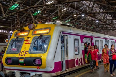 Local Train Wheel Catches Fire Near Mumbai; Passengers Jump Out of Coach