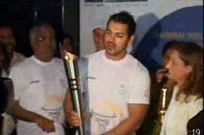 Prestigious marathon flame arrives in Mumbai