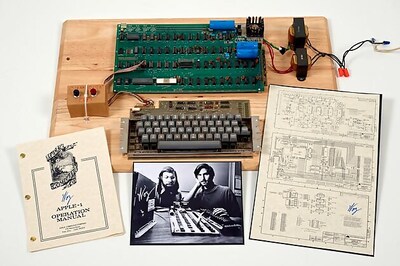 First Apple computer could fetch more than half a million dollars