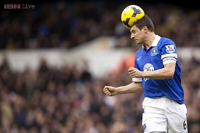 Everton's Phil Jagielka 'unlikely' to face Arsenal: Roberto Martinez