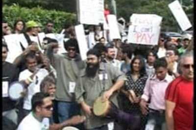 Bangalore partyhoppers protest nightlife clamp down