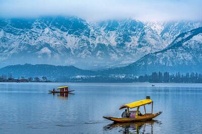 A Beginners Guide To Visiting Kashmir; From Travel to its Historic Monuments
