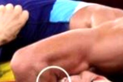 Suniel Shetty Shocked as Ravi Kumar Dahiya Gets Bitten By Kazakhstan Wrestler