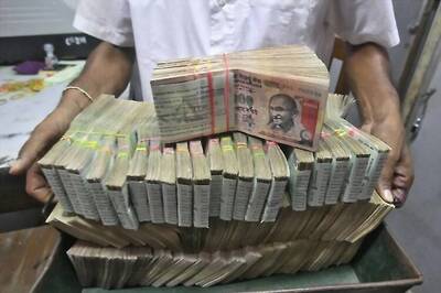 Piles of Demonetised Notes Found at ex-Corporator's Home