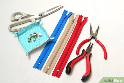 How to Make a Zipper Bracelet