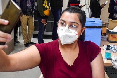 Eligible Teenagers Excited to Get Covid Vaccine Jab, Experts Say Reaching Out-of-school Kids a Challenge