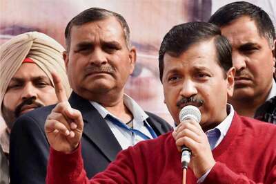 AAP Opposes 'Use of EVMs' Brought From Rajasthan in MCD Polls
