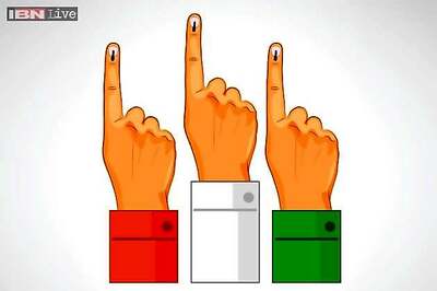 Voters flaunt inked fingers on Facebook, Twitter