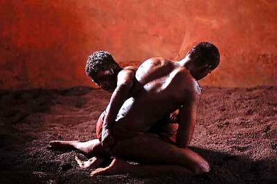 Amit Kumar storms into final in Asian Wrestling Championships