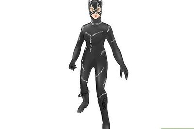 How to Create a Catwoman Costume