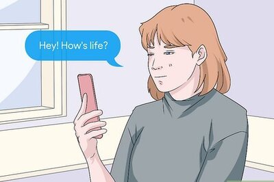 13 Texts to Send Someone You Haven't Seen in a While