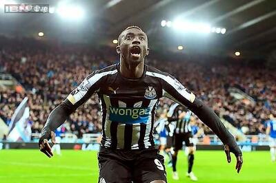 Newcastle United striker Papiss Cisse charged with violent conduct