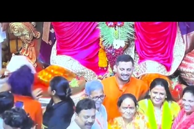 Viral Videos Highlight 'VIP Culture' at Lalbaugcha Raja: 'Isn't Faith Supposed to be Equal For All?'