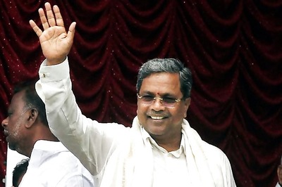 Karnataka: Siddaramaiah tries to mollify upset Sharief