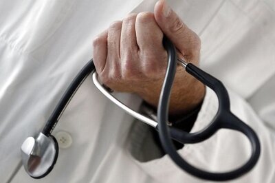UK to Relax Immigration Rules for Non-EU Doctors and Nurses, Says Report