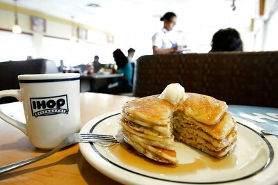 World's Largest Serving Of Pancakes Sets Guinness Record
