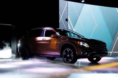 Mercedes-Benz to Overtake BMW as Largest Premium Carmaker