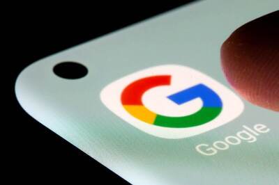 Google Meet's New Feature Lets Admins Provide Custom Background Pics