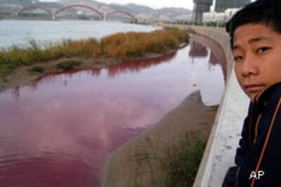 Section of Yellow River turns red