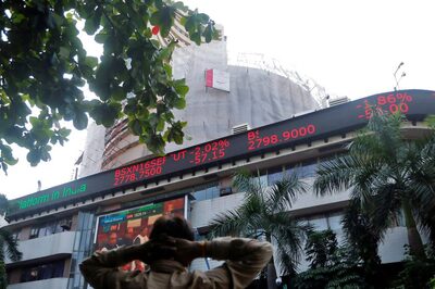 Sensex Drops 1,000 pts, Nifty at 52-Week Low; Why is Market Falling Despite Dovish Fed?
