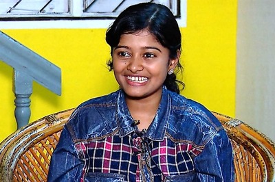 19-Yr Old BSc Student Trolled on Social Media For Selling Fish After College; Kerala CM Orders Probe Against Cyber-Bullies