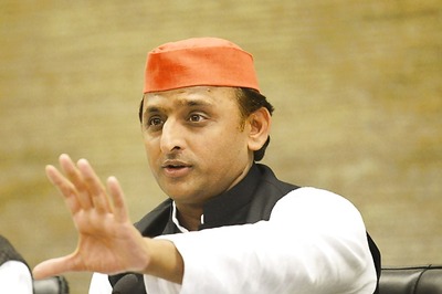Adityanath Does Not Visit Lucknow Eidgah, Akhilesh Takes Swipe