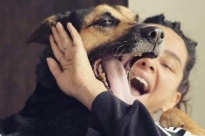 Farhan Akhtar Shares an Adorable Picture of Girlfriend Shibani Dandekar