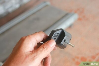 How to Lubricate the Deck of a Treadmill