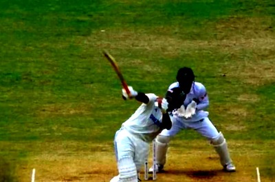 Rishabh Pant Smashes His Trademark One-handed Six to Send the Ball Goes Out of the Park: WATCH