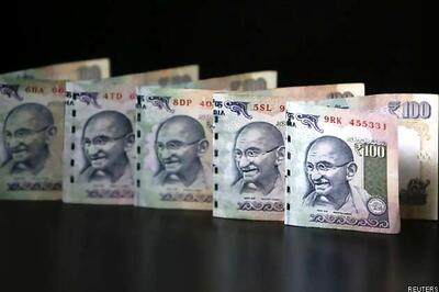 Raghuram effect: Rupee rises 77 paise, ends at 65.24 vs dollar