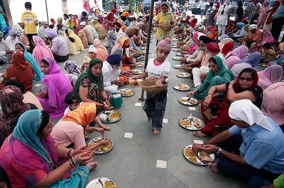 Centre Will Refund GST on Raw Materials for Langars and Bhandaras, Announces Arun Jaitley