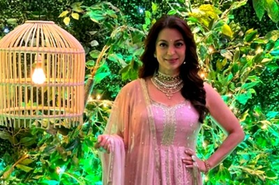 Juhi Chawla Recalls When Mumbai Taxi Drivers Would Shoo Aamir Khan and Her Away