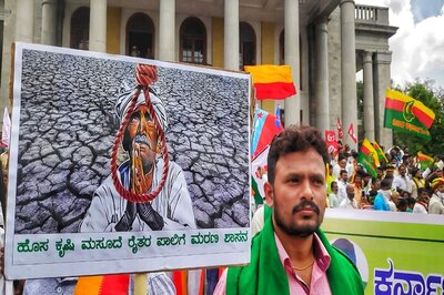 ‘Apolitical’ Karnataka Bandh by Farmers Gets Good Response in Most Districts as Netas Turned Away