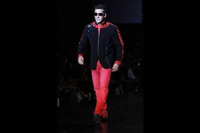Salman brings alive Bollywood's bygone era at couture week