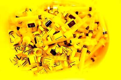 UK Tightens Travel Testing Rules Amid Omicron Concerns