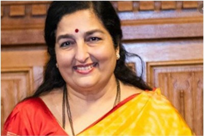 Happy Birthday Anuradha Paudwal: Here's a Playlist of Her Iconic Songs from the '90s