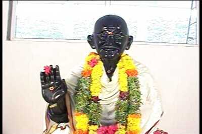 Gandhiji's ideals are extremely relevant today: PM