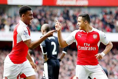 Arsenal keep title hopes alive with a 4-0 win over Watford