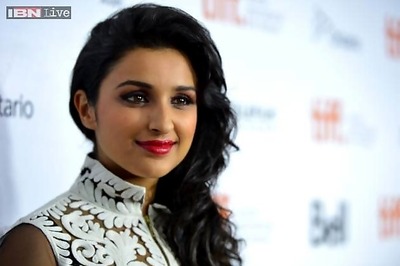 Saif Ali Khan makes me go weak in the knees: Parineeti Chopra