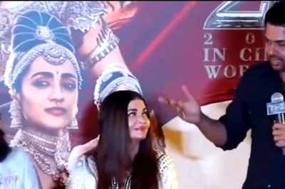 Aishwarya Rai Consoles Karthi As He Breaks Down Into Tears During Ponniyin Selvan 2 Event; Watch