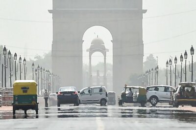 Delhi Witnesses Pleasant Morning, Clear Skies Ahead