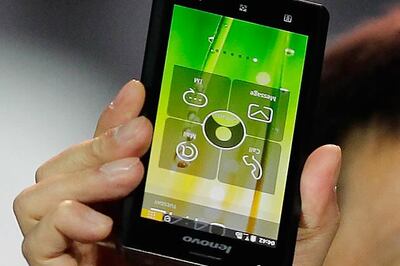 ARM chief not impressed with Intel phone chips