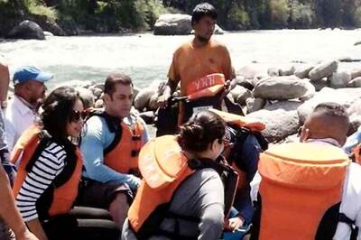 Salman Khan's Recent Photos Prove He's Enjoying Shooting Tubelight in Manali