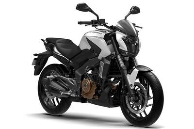 Bajaj Dominar 400 Vs KTM Duke 200 Vs Bajaj Pulsar RS 200: Spec Comparison