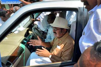 AIADMK Symbol Row: Rs 50 Crore for 2 leaves Was Dinakaran's Deal With Agent, Say Cops